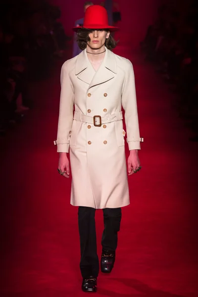 Look 24